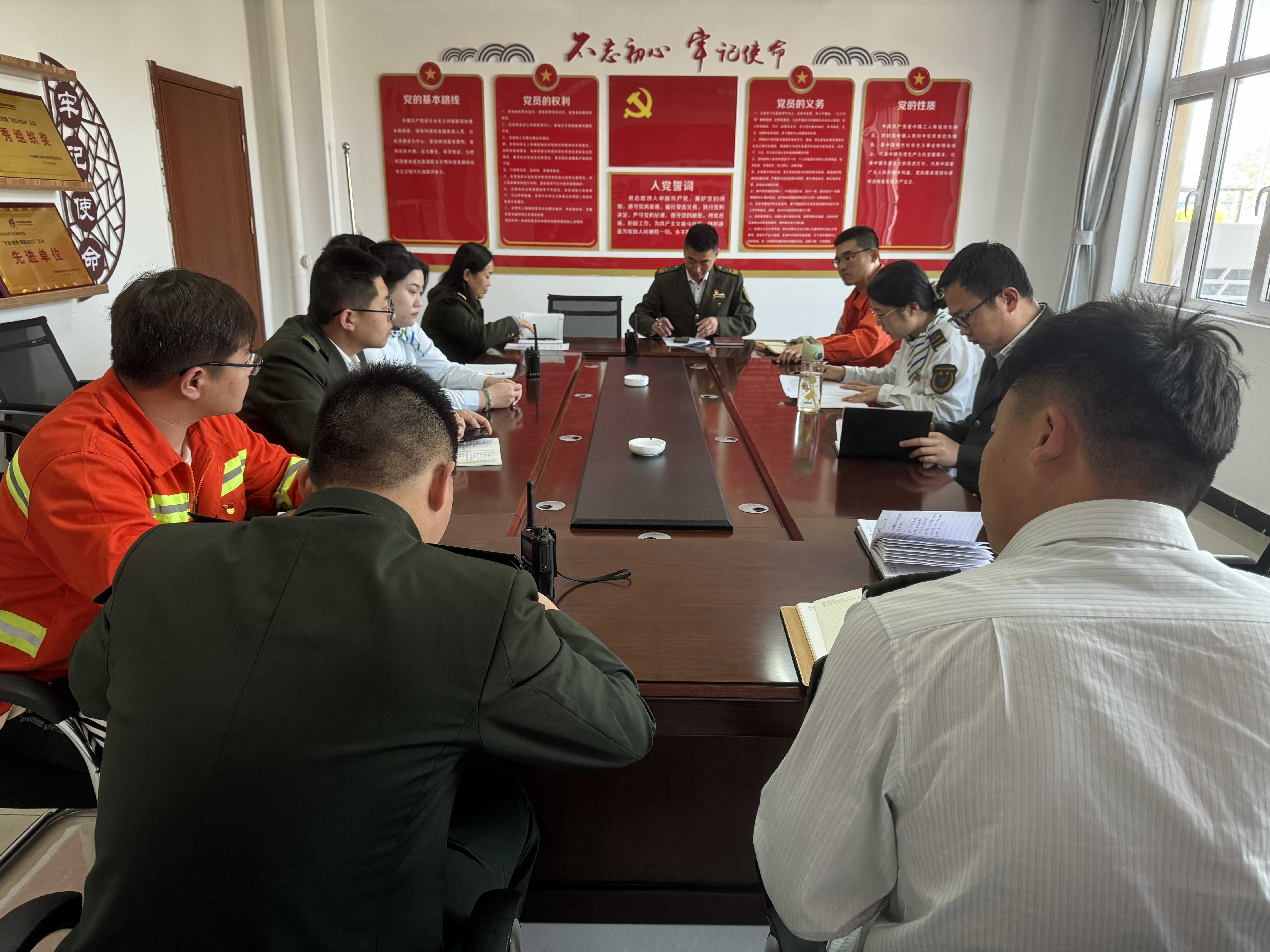C:\Users\Administrator\Desktop\学习.jpg C:\Users\Administrator\Desktop\学习.jpg