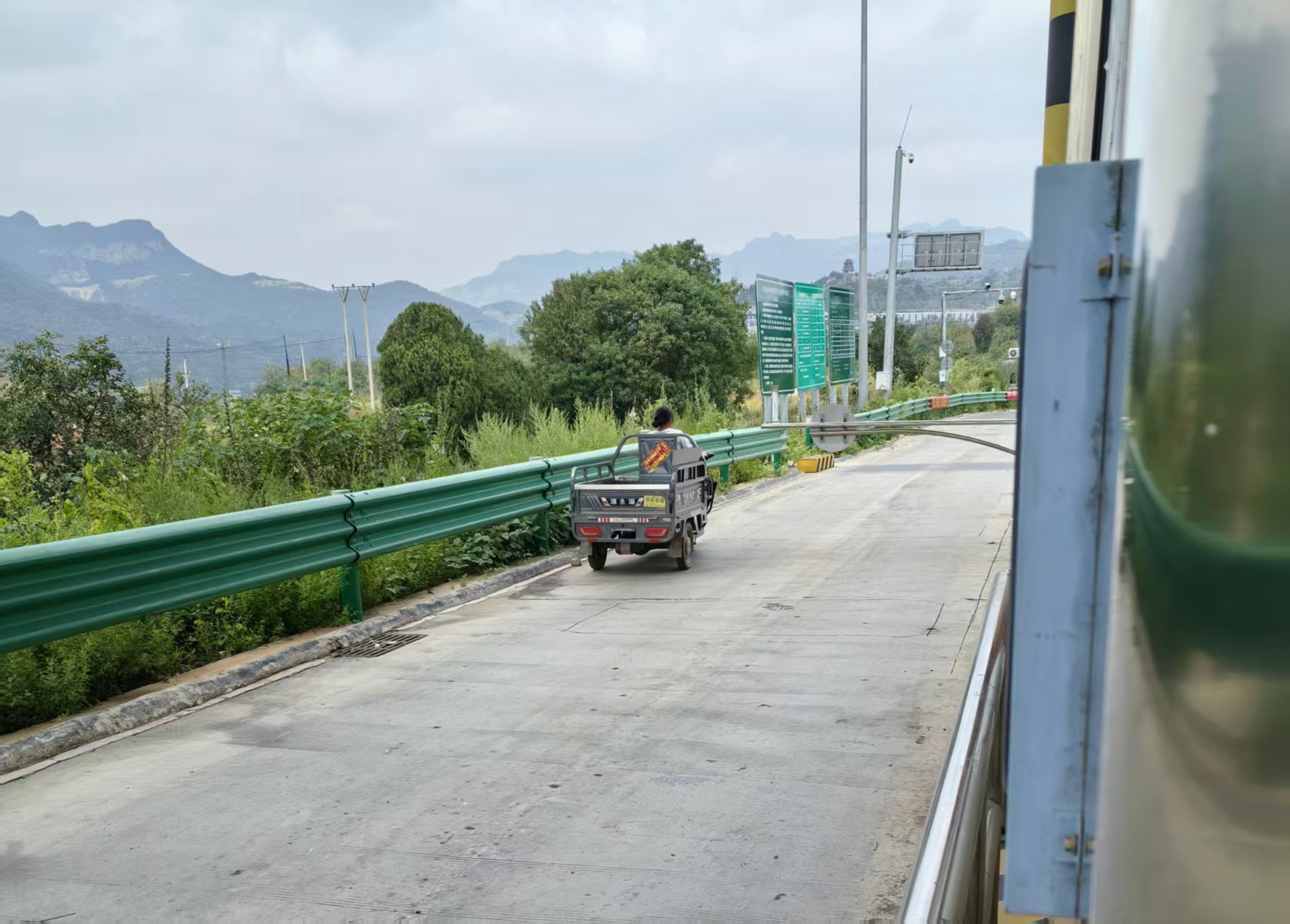 车.jpg 车.jpg