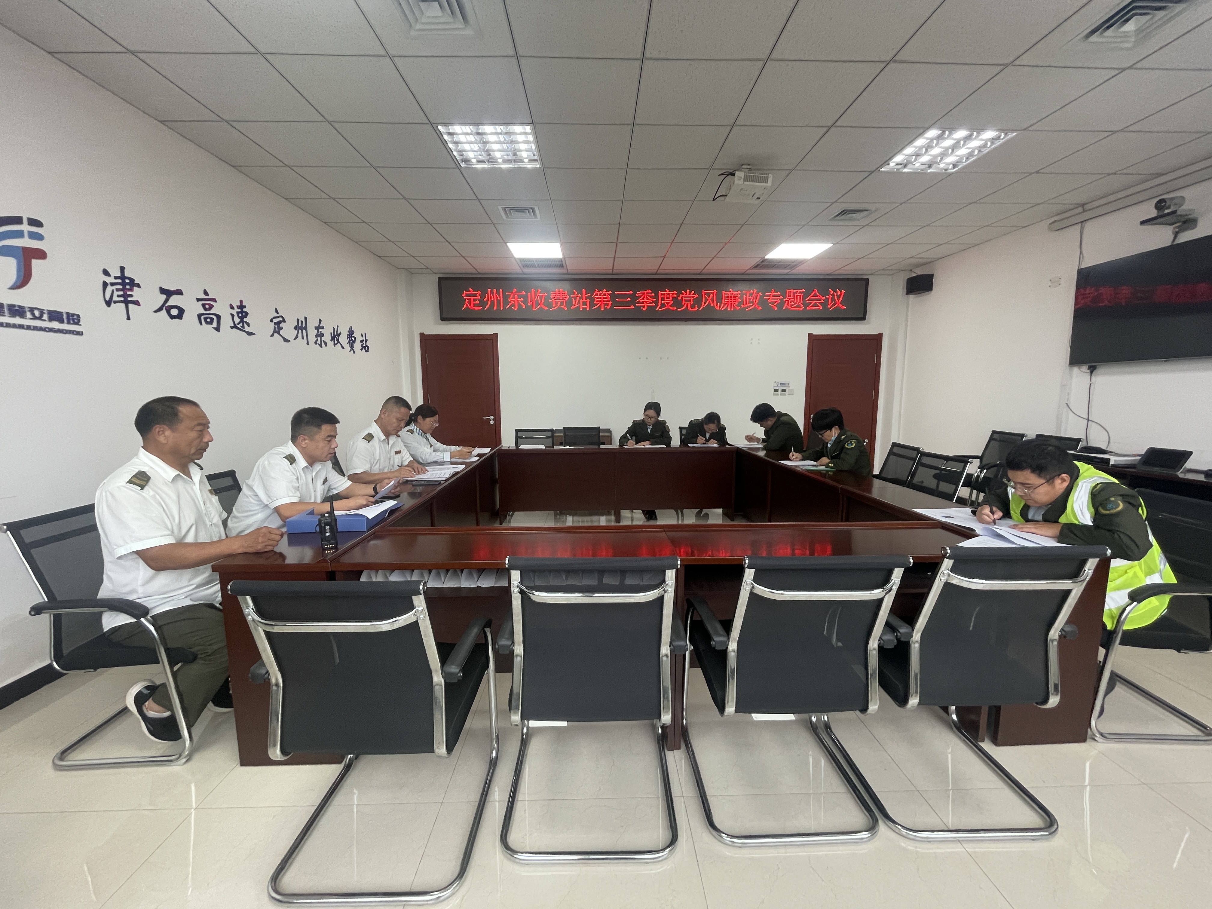 dde165de4eee5eafe418de4f770209d7.jpg dde165de4eee5eafe418de4f770209d7.jpg