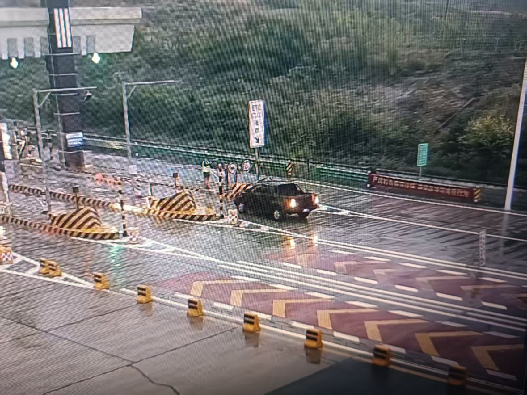 微信图片_20251006103521_248_75.jpg